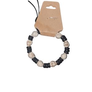 Black and Cream Skull Beaded Bracelet